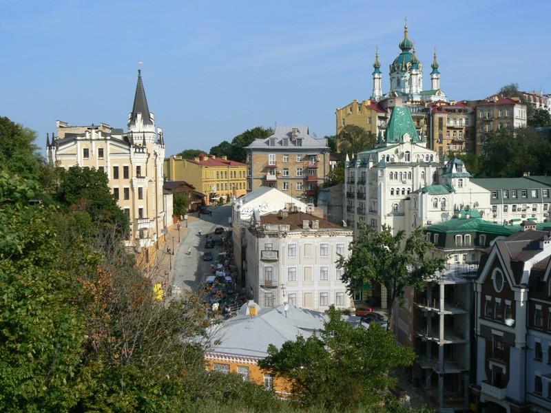 У Києві до кінця літа з'явиться чотири центри для консультування туристів Поштівка