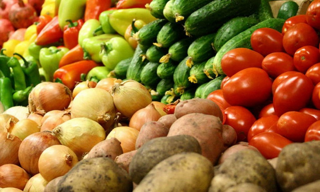 В Україні стрімко дешевшають овочі Поштівка