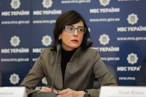 Деканоідзе визнала, що корупцію в поліції поки що подолати не вдалося Поштівка