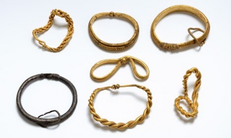 У Данії знайшли найбільший в історії золотий скарб вікінгів Поштівка