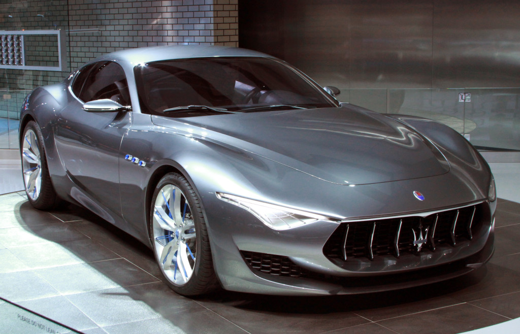 Білорус підпалив свій Maserati, щоб отримати гроші за страховкою Поштівка