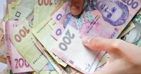 На кожного українця припадає 65 банкнот Поштівка image 2