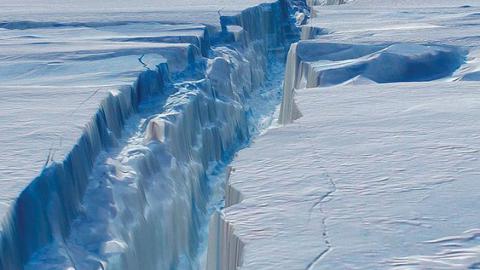 В Антарктиді виявлена гігантська тріщина Поштівка