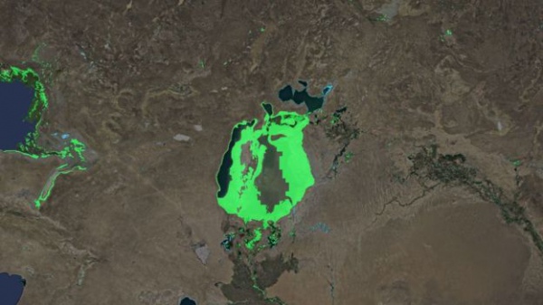 Зараз Аральське море розпалося на два озера і практично повністю висохло