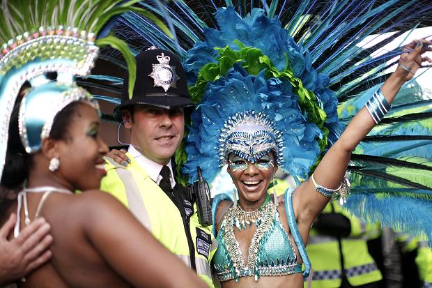 Карнавал у Лондоні: масова бійка і понад 100 затриманих Поштівка