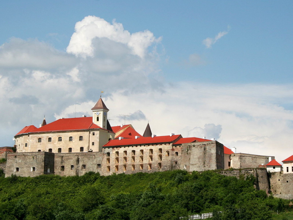 Замок Паланок Поштівка image 1