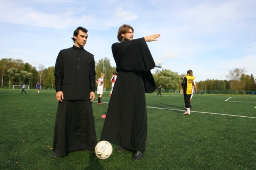 У РПЦ хочуть призначити для футбольної збірної РФ штатного священика Поштівка