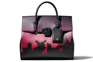 Колекція Versace: 7 сумок для 7 міст Поштівка