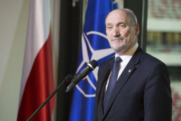 Міністр оборони: Росія прагне відновити домінування над Польщею Поштівка