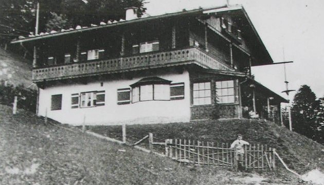 В Австрії знесуть будинок, у якому народився Гітлер Поштівка