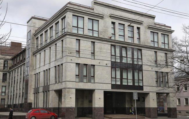 У Петербурзі підпалили "фабрику  кремлівських тролів" Поштівка