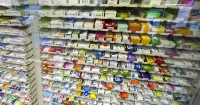 Уряд не радить фармкомпаніям грати в дефіцит ліків Поштівка