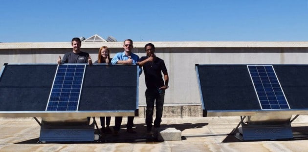Сонячні панелі виробляють питну воду з повітря Поштівка